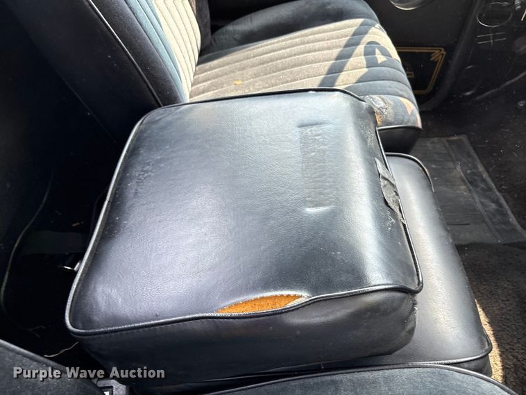 image for item EU0113 1979 Dodge D100 pickup truck