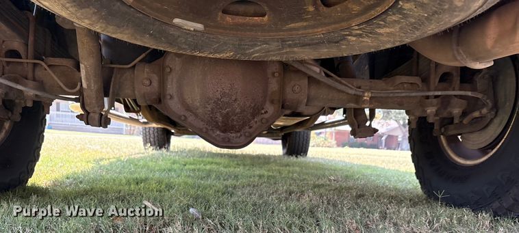 image for item EU0114 2005 GMC Sierra 2500HD Crew Cab pickup truck