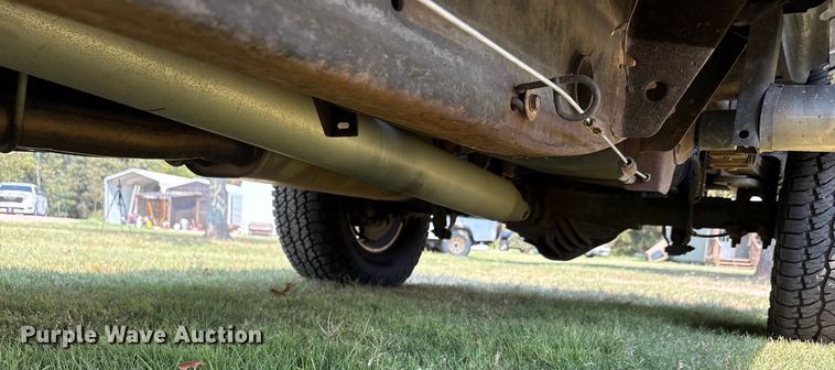 image for item EU0114 2005 GMC Sierra 2500HD Crew Cab pickup truck