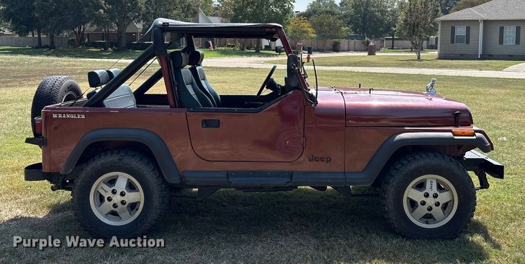 image for item EU0115 1987 Jeep Wrangler SUV