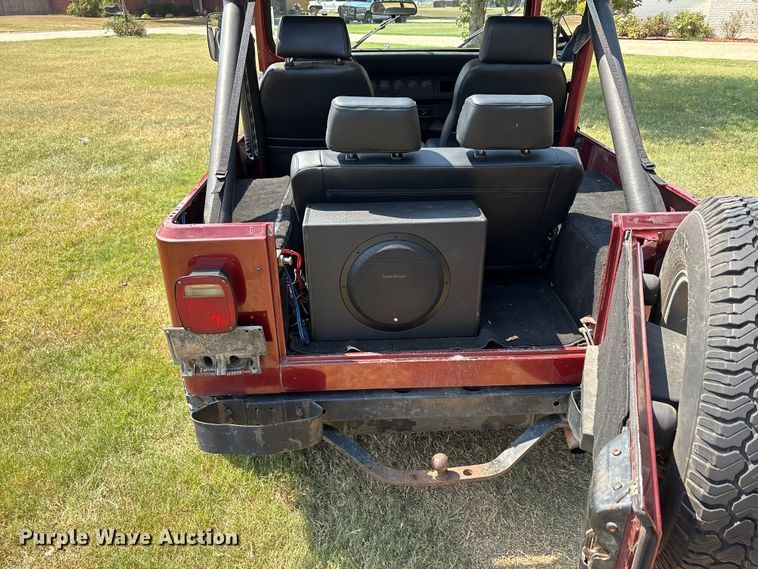 image for item EU0115 1987 Jeep Wrangler SUV