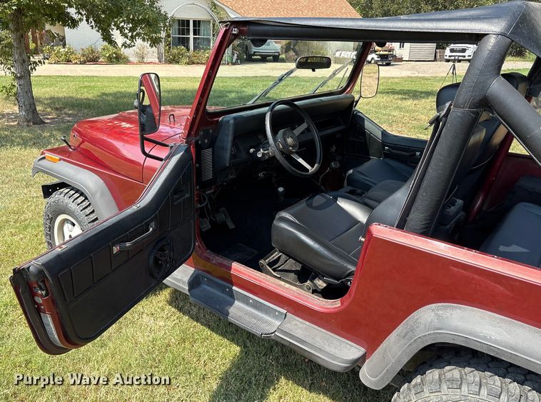 image for item EU0115 1987 Jeep Wrangler SUV