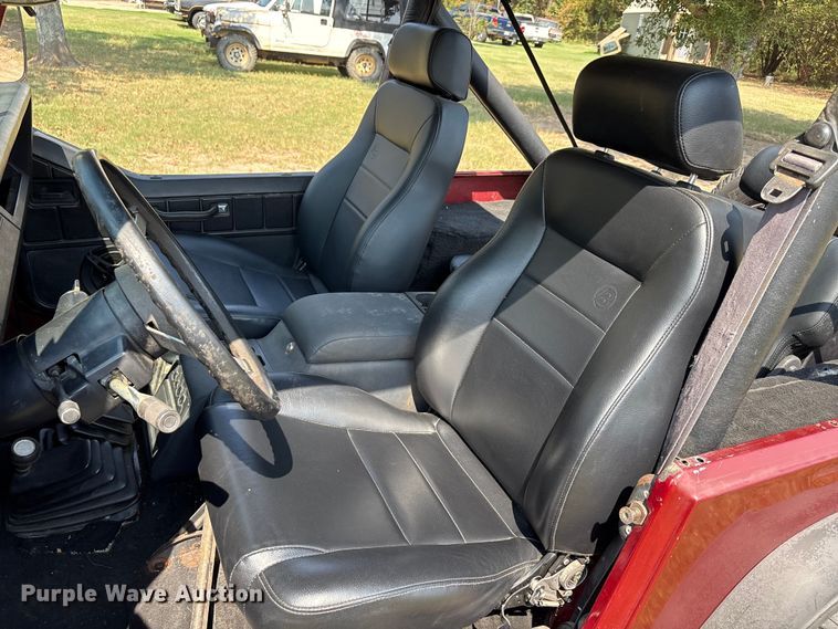 image for item EU0115 1987 Jeep Wrangler SUV
