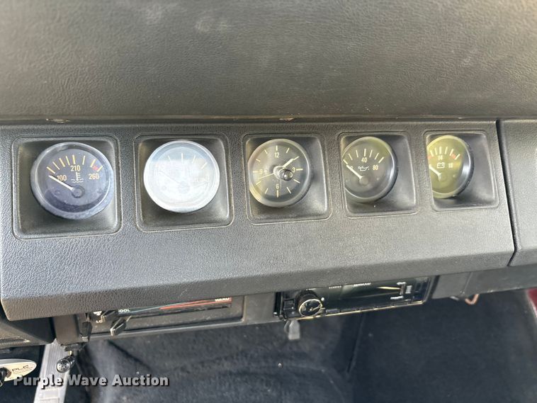 image for item EU0115 1987 Jeep Wrangler SUV