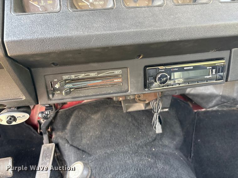 image for item EU0115 1987 Jeep Wrangler SUV