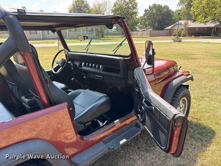 image for item EU0115 1987 Jeep Wrangler SUV