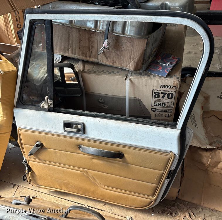 image for item EU0115 1987 Jeep Wrangler SUV