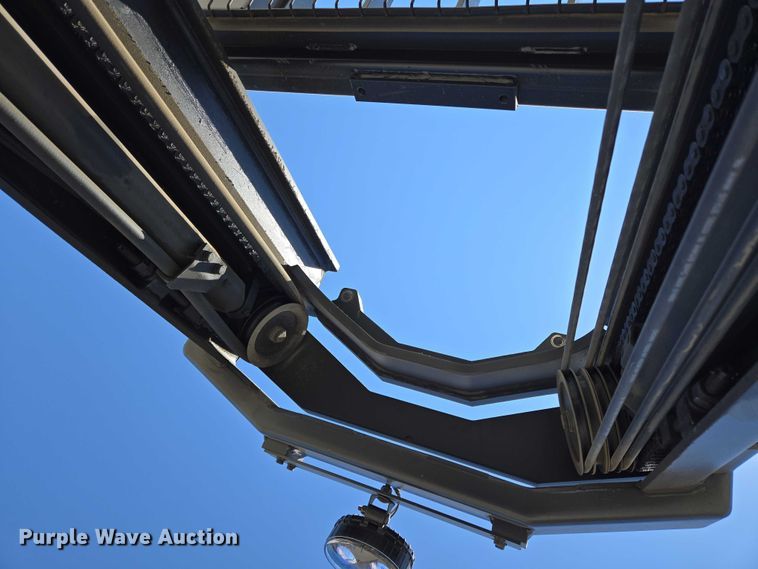 image for item EU2532 2017 Crown SP3520-30 order picker