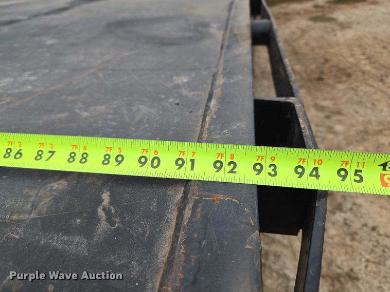 image for item EU3640 2016 International 4000 flatbed truck