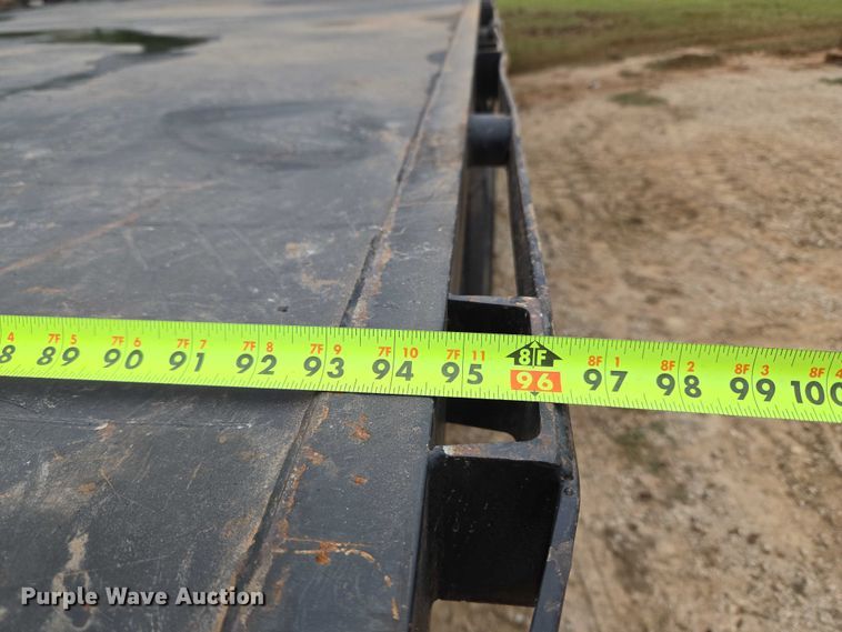 image for item EU3640 2016 International 4000 flatbed truck