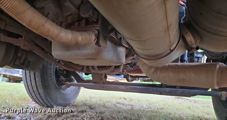 image for item EU3640 2016 International 4000 flatbed truck