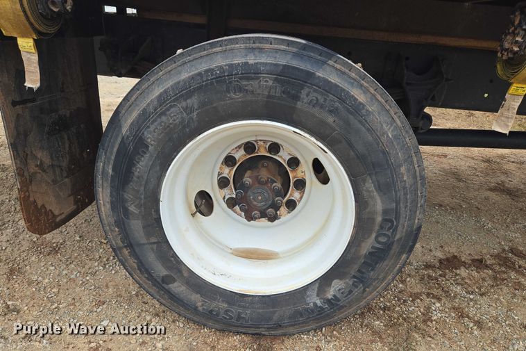 image for item EU3640 2016 International 4000 flatbed truck