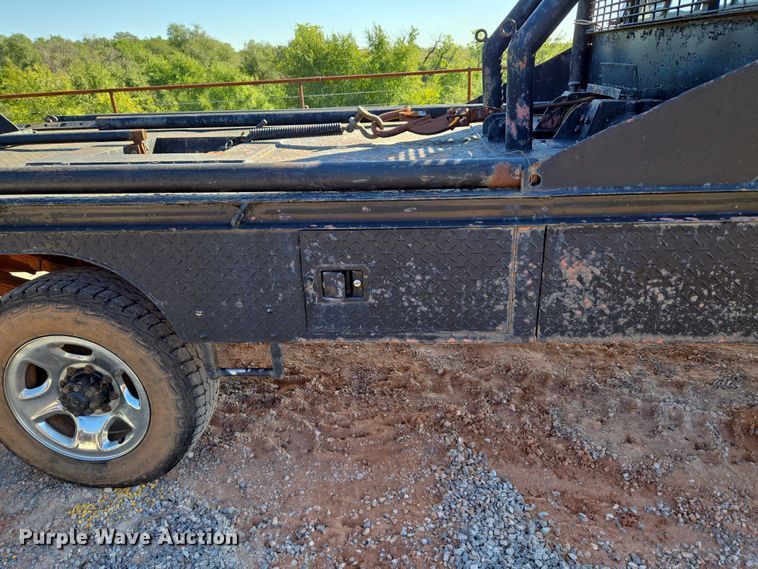 image for item EU3798 1979 Ford F250 flatbed pickup truck