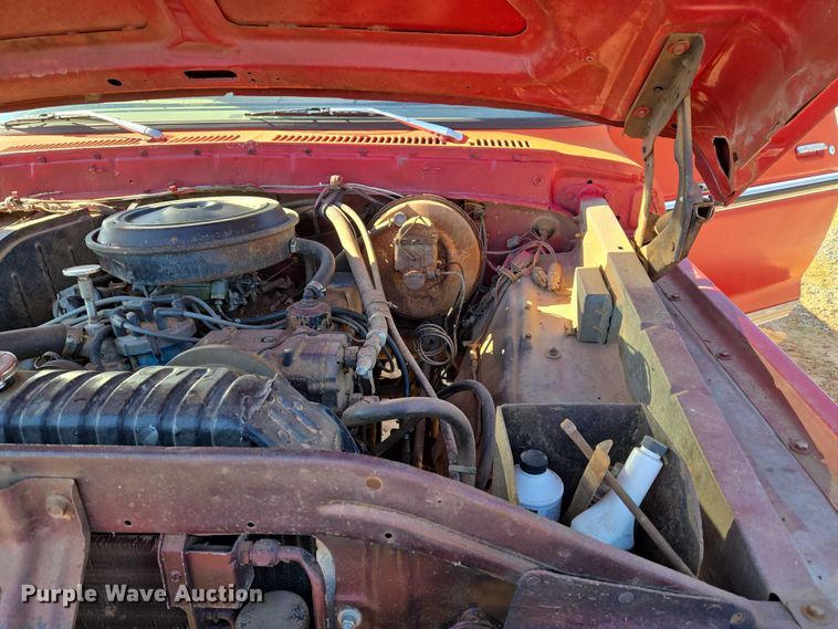 image for item EU3798 1979 Ford F250 flatbed pickup truck