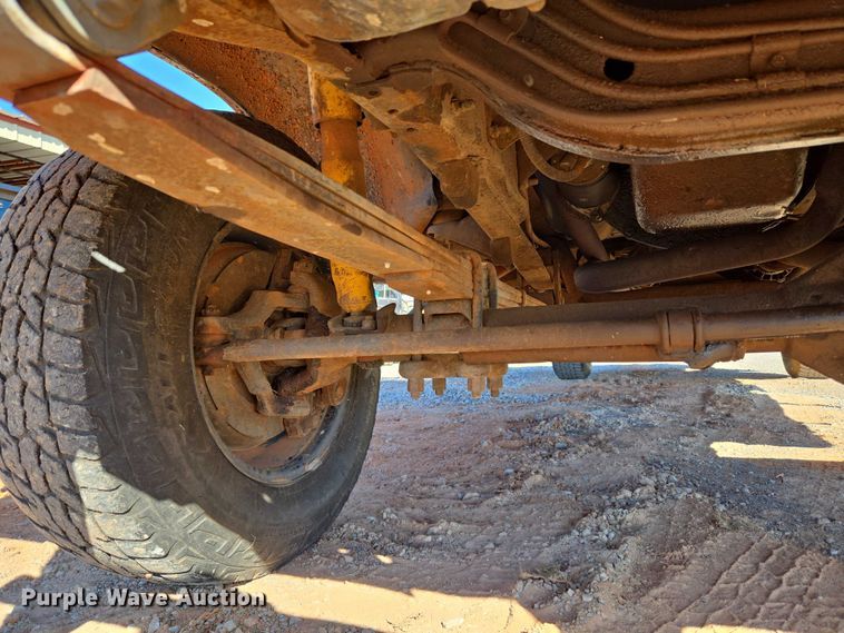 image for item EU3798 1979 Ford F250 flatbed pickup truck