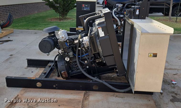 image for item EU3841 John Deere 4024TF281 engine