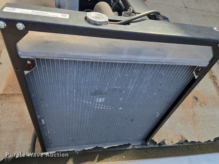 image for item EU3841 John Deere 4024TF281 engine