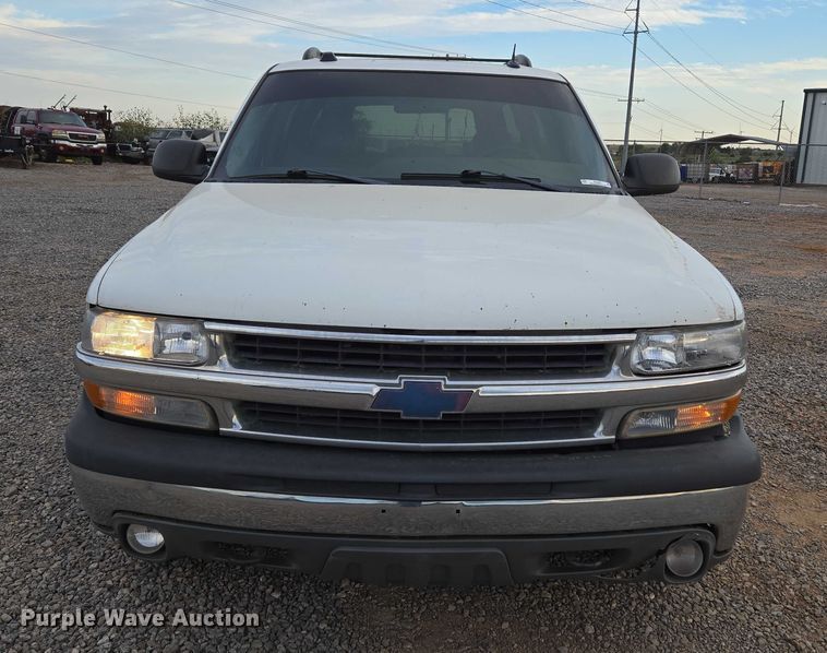 image for item EU3864 2005 Chevrolet Suburban SUV