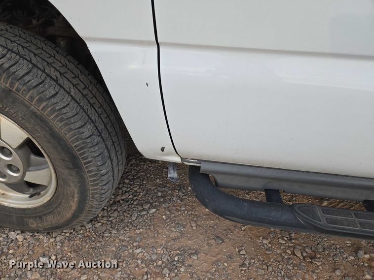 image for item EU3864 2005 Chevrolet Suburban SUV