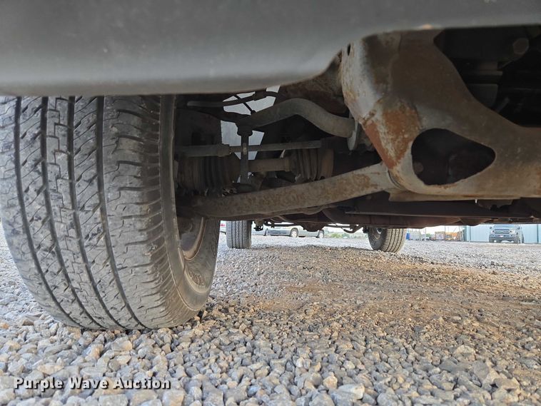 image for item EU3864 2005 Chevrolet Suburban SUV