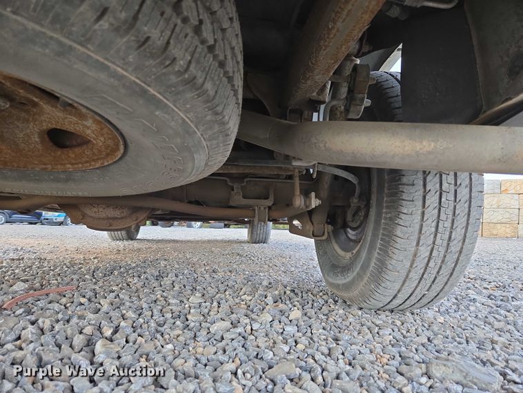 image for item EU3864 2005 Chevrolet Suburban SUV