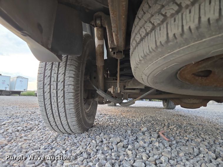 image for item EU3864 2005 Chevrolet Suburban SUV