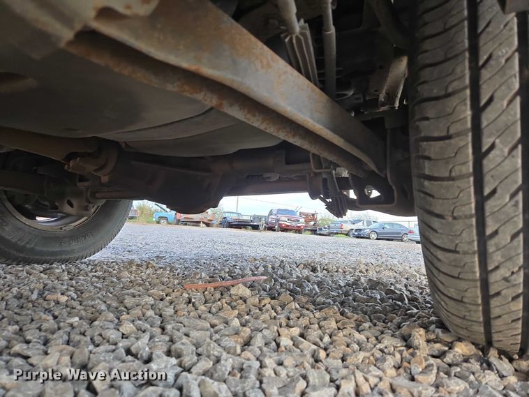 image for item EU3864 2005 Chevrolet Suburban SUV