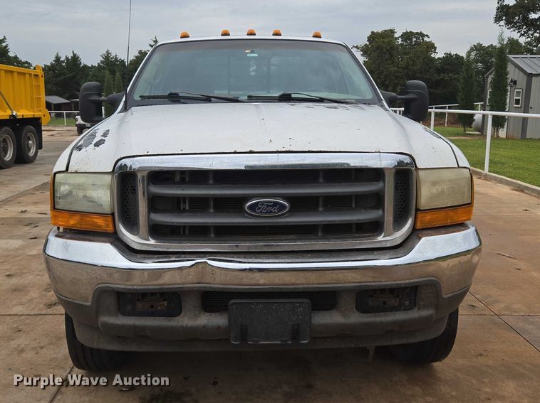 image for item EU3897 2000 Ford F550 Super Duty XLT flatbed truck