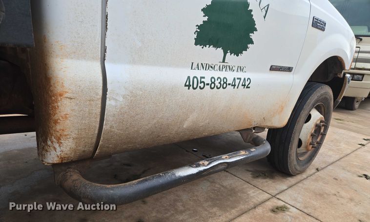 image for item EU3897 2000 Ford F550 Super Duty XLT flatbed truck