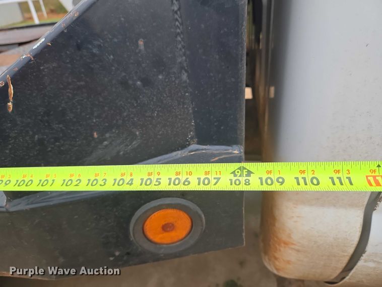 image for item EU3897 2000 Ford F550 Super Duty XLT flatbed truck