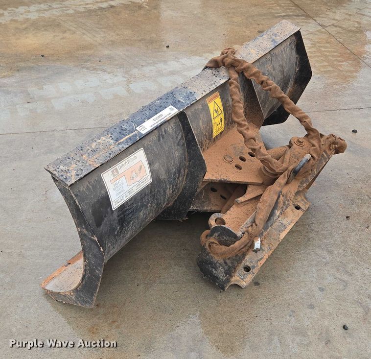 image for item EU3899 Ditch Witch skid steer dozer blade