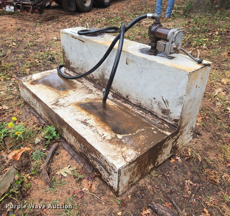 image for item EU3905 Delta Consolidated 48000 fuel tank