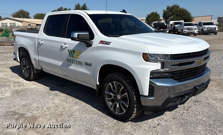 image for item EU4697 2021 Chevrolet Silverado 1500 Crew Cab pickup truck