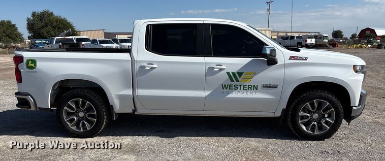 image for item EU4697 2021 Chevrolet Silverado 1500 Crew Cab pickup truck