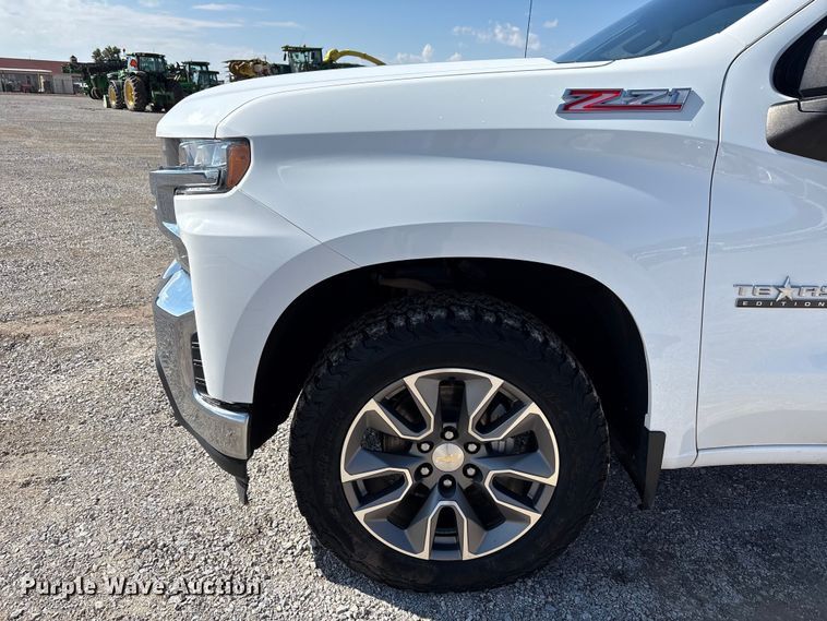 image for item EU4697 2021 Chevrolet Silverado 1500 Crew Cab pickup truck