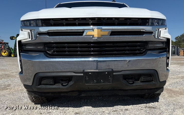 image for item EU4697 2021 Chevrolet Silverado 1500 Crew Cab pickup truck