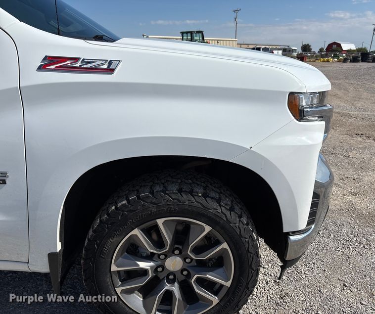 image for item EU4697 2021 Chevrolet Silverado 1500 Crew Cab pickup truck