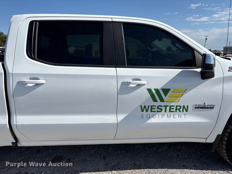 image for item EU4697 2021 Chevrolet Silverado 1500 Crew Cab pickup truck