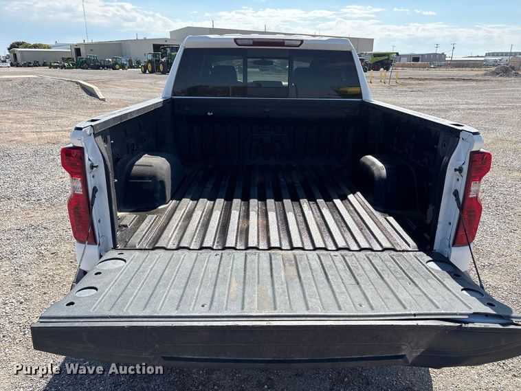 image for item EU4697 2021 Chevrolet Silverado 1500 Crew Cab pickup truck