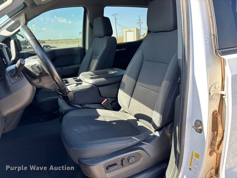 image for item EU4697 2021 Chevrolet Silverado 1500 Crew Cab pickup truck