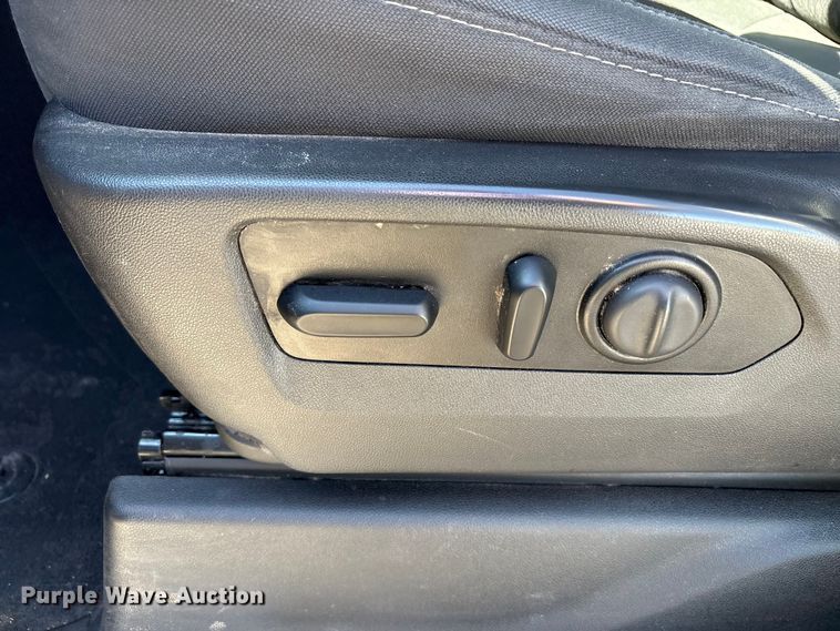 image for item EU4697 2021 Chevrolet Silverado 1500 Crew Cab pickup truck