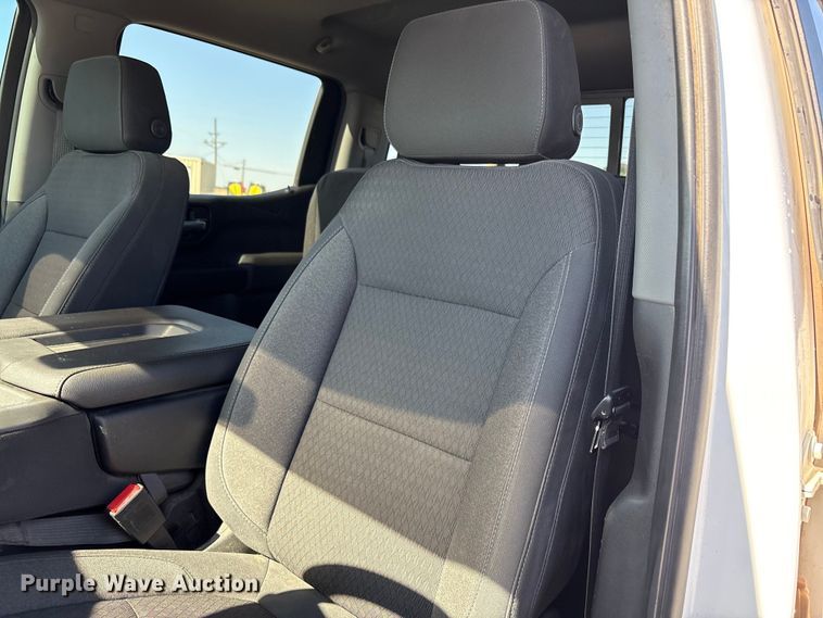 image for item EU4697 2021 Chevrolet Silverado 1500 Crew Cab pickup truck