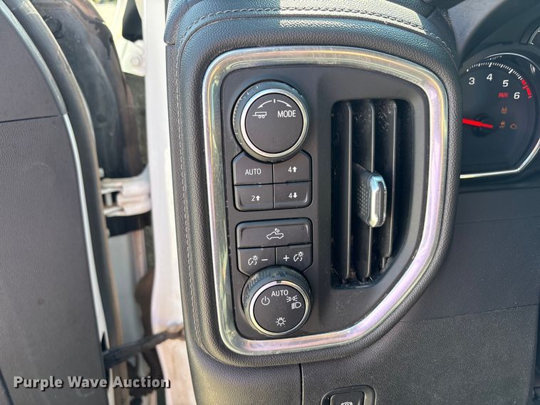 image for item EU4697 2021 Chevrolet Silverado 1500 Crew Cab pickup truck