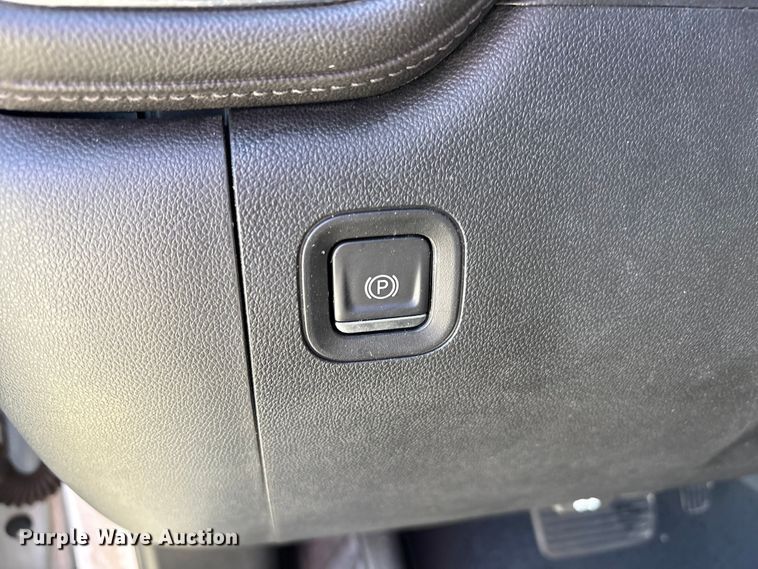 image for item EU4697 2021 Chevrolet Silverado 1500 Crew Cab pickup truck