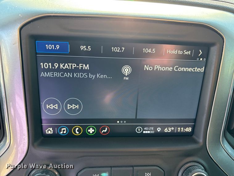 image for item EU4697 2021 Chevrolet Silverado 1500 Crew Cab pickup truck