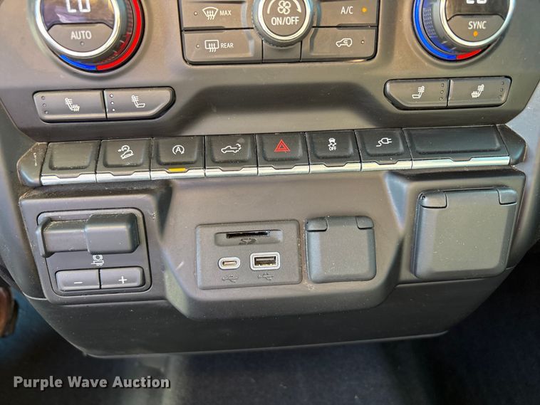 image for item EU4697 2021 Chevrolet Silverado 1500 Crew Cab pickup truck