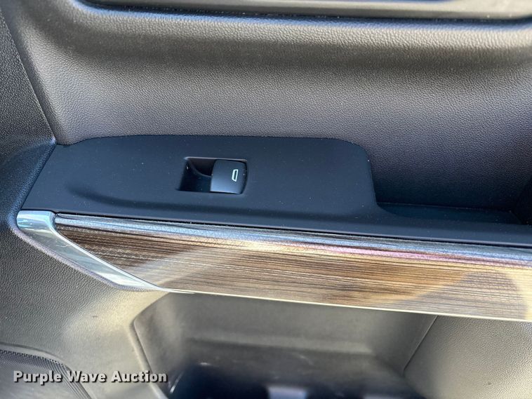 image for item EU4697 2021 Chevrolet Silverado 1500 Crew Cab pickup truck