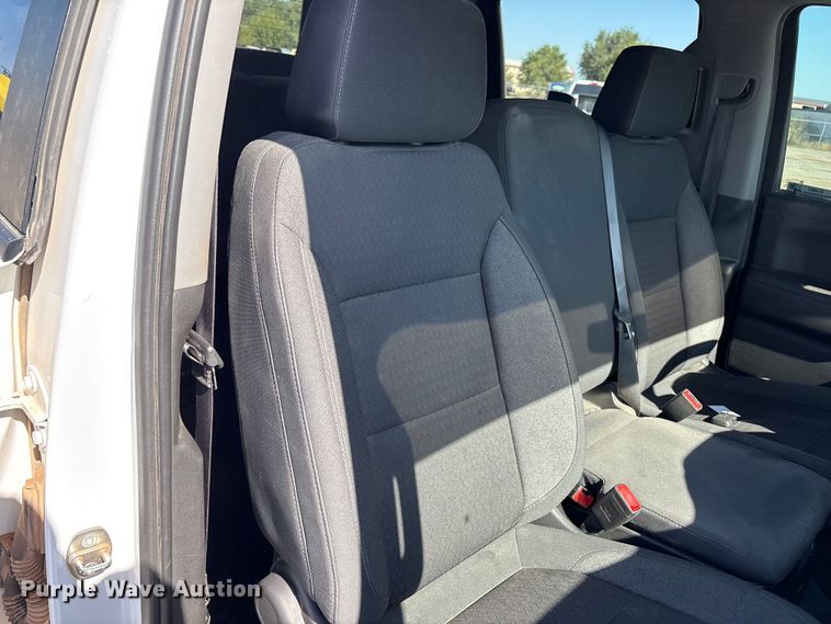 image for item EU4697 2021 Chevrolet Silverado 1500 Crew Cab pickup truck