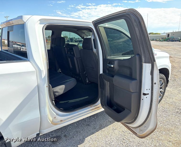 image for item EU4697 2021 Chevrolet Silverado 1500 Crew Cab pickup truck