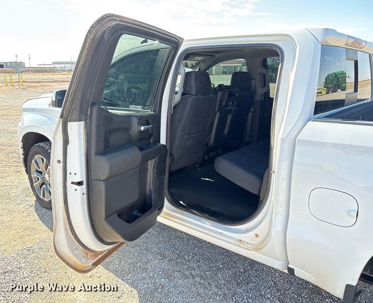 image for item EU4697 2021 Chevrolet Silverado 1500 Crew Cab pickup truck